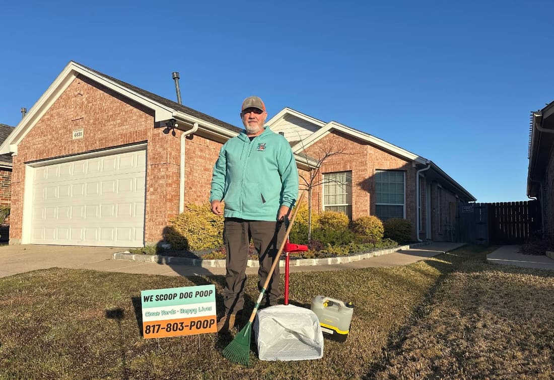 Rhino Scoop dog waste removal service in a clean Benbrook, Texas backyard